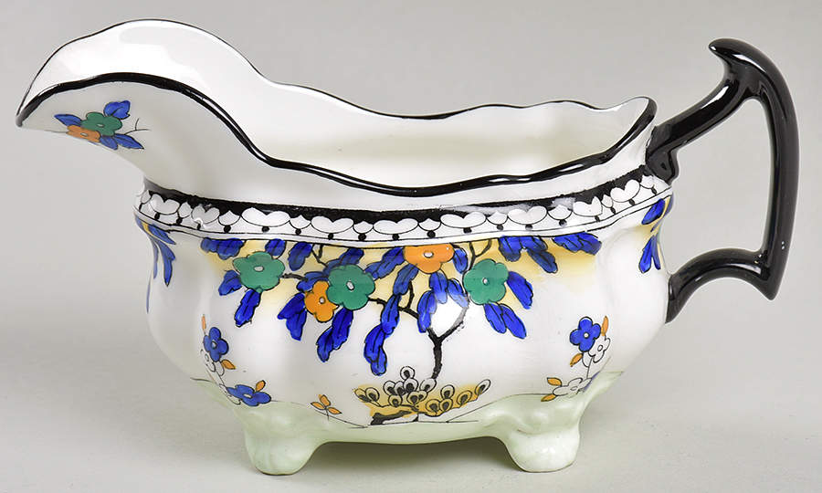 H1790 (Scalloped) Creamer by Royal Doulton-1