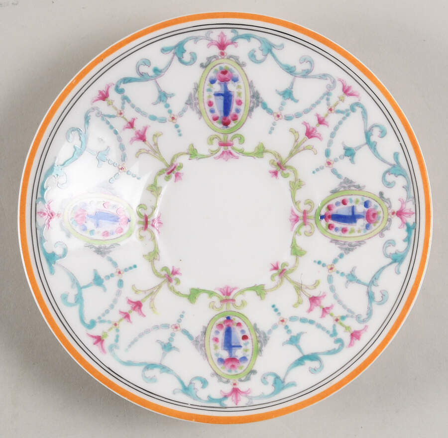 H199 Saucer by Royal Doulton-1