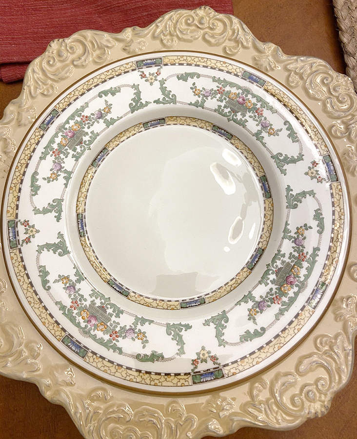 H2745 Salad Plate by Royal Doulton-1