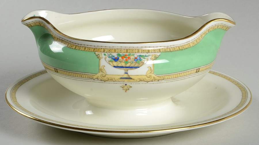 H3386 Gravy Boat with Attached Underplate by Royal Doulton-1