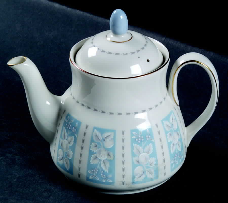 Hampton Court Mini Teapot & Lid by Royal Doulton-1