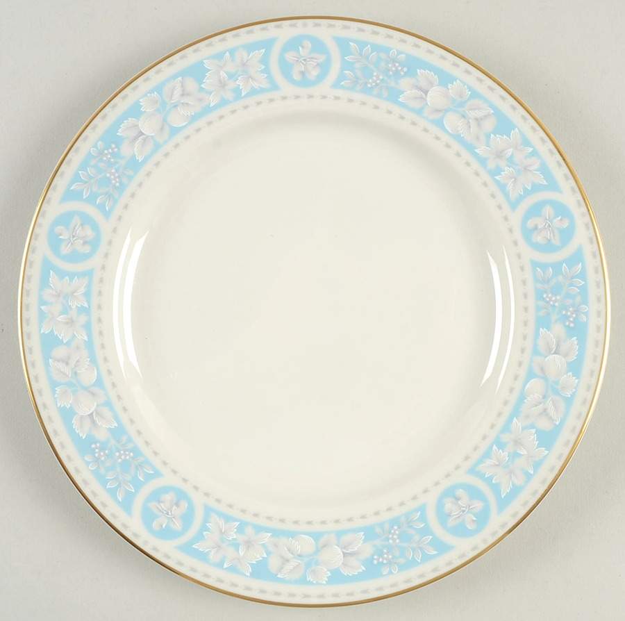 Hampton Court Luncheon Plate by Royal Doulton-1