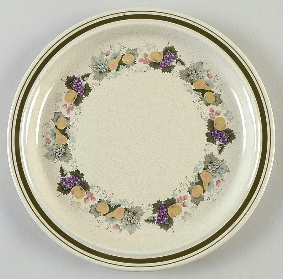 Harvest Garland (Rim) Dinner Plate by Royal Doulton-1