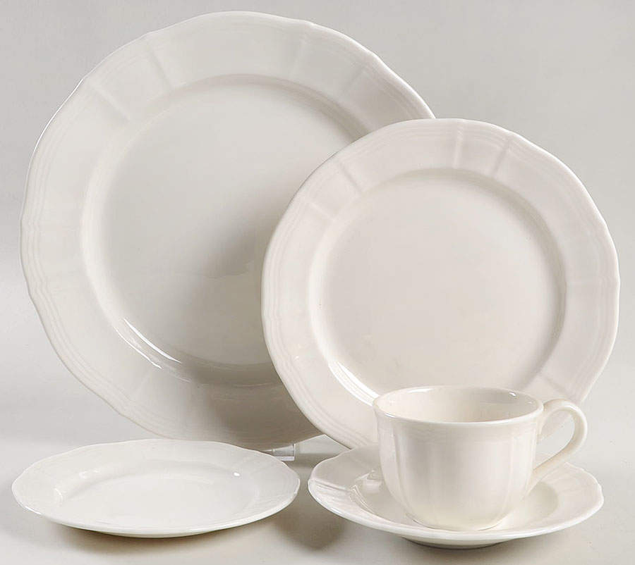 Hallmark 5 Piece Place Setting by Royal Doulton-1