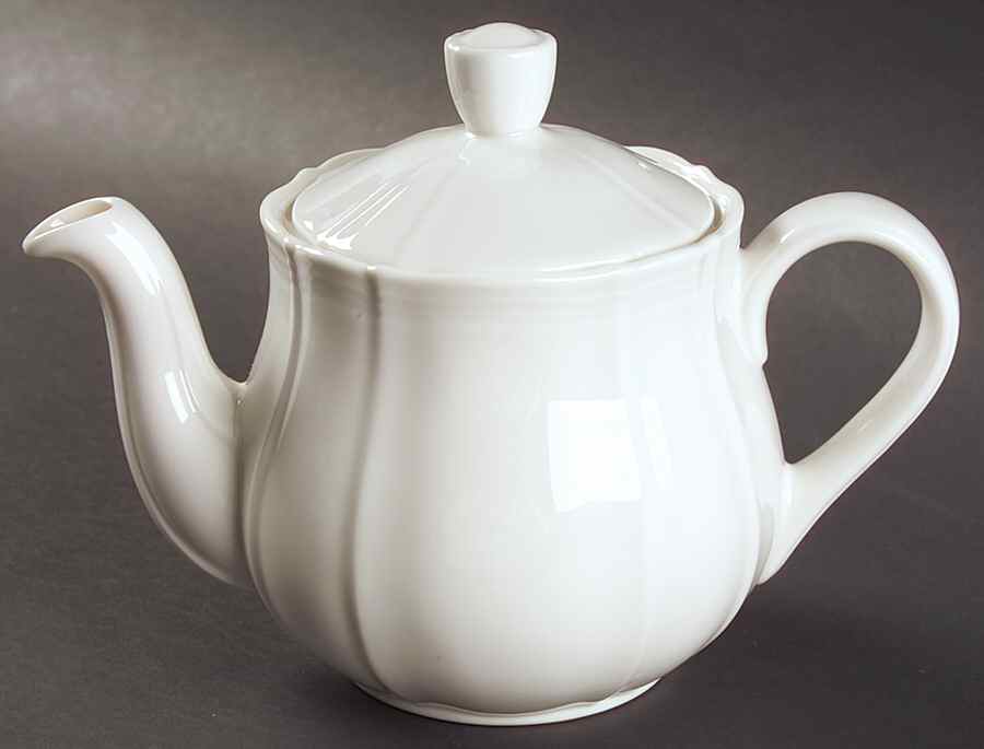 Hallmark Teapot & Lid by Royal Doulton-1