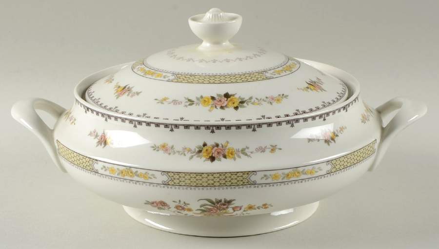 Hamilton Round Covered Vegetable by Royal Doulton-1