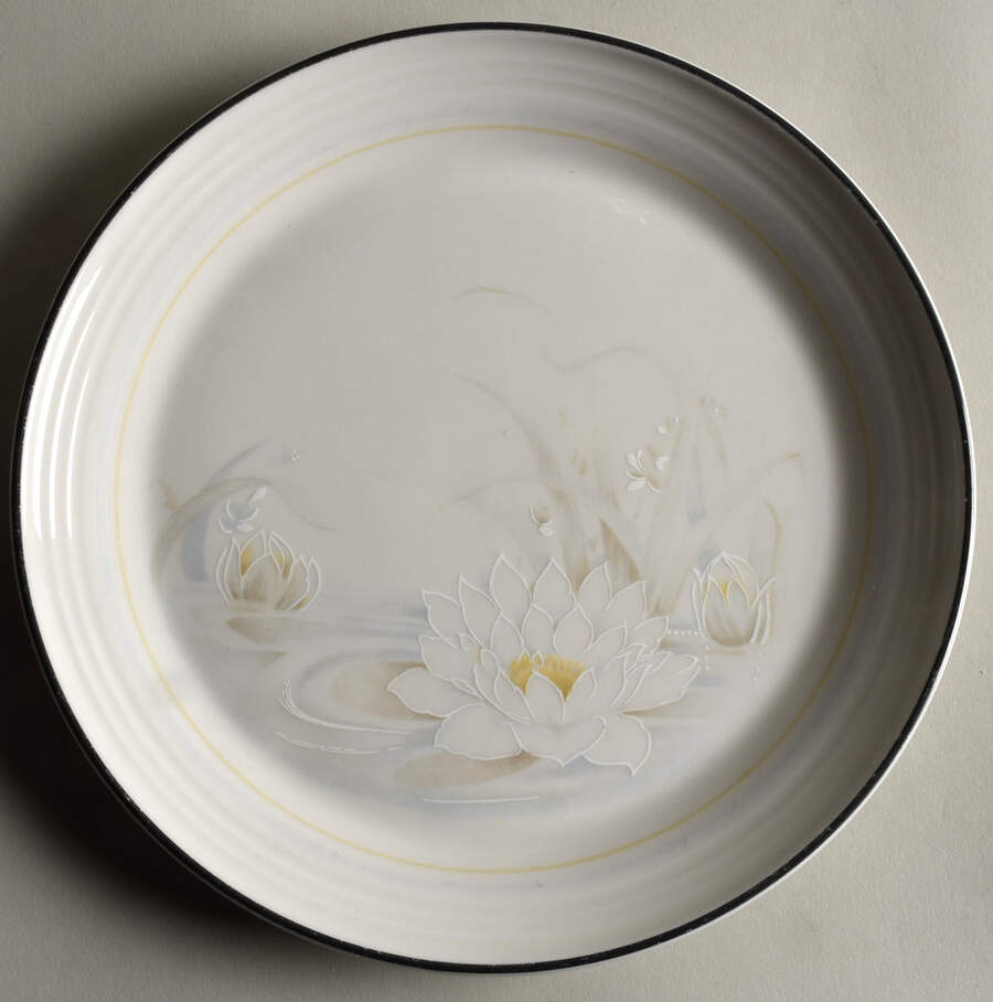 Hampstead Luncheon Plate by Royal Doulton-1