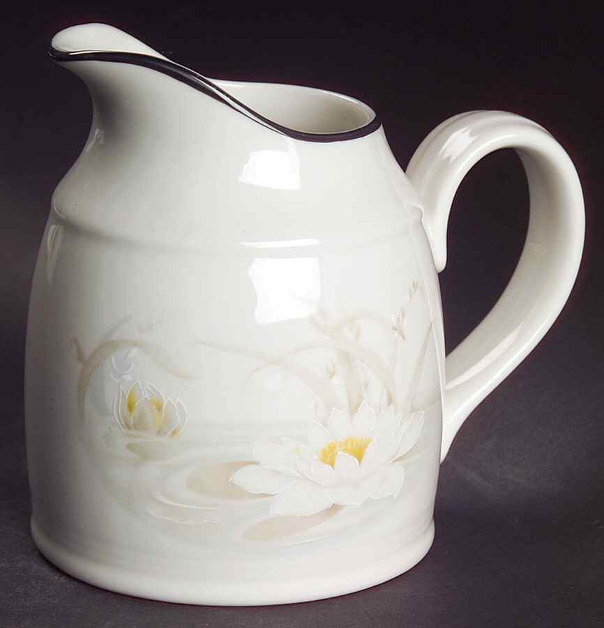 Hampstead Creamer by Royal Doulton-1