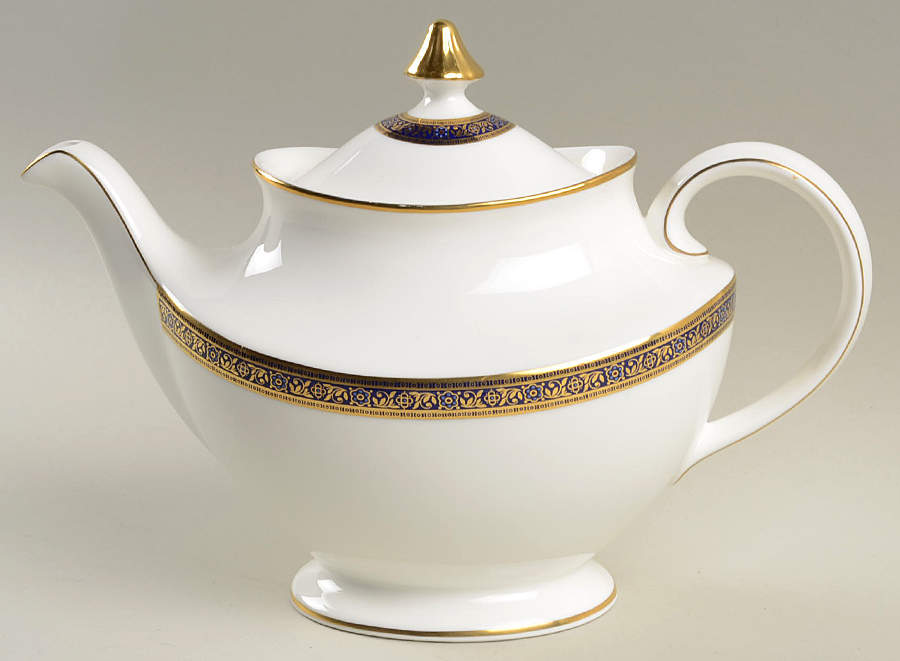 Harlow Teapot & Lid by Royal Doulton-1