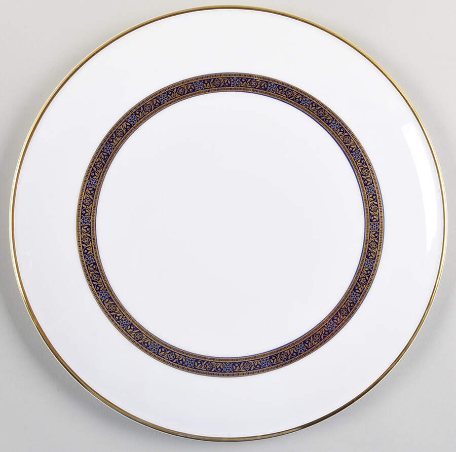 Harlow Cake Plate by Royal Doulton-1