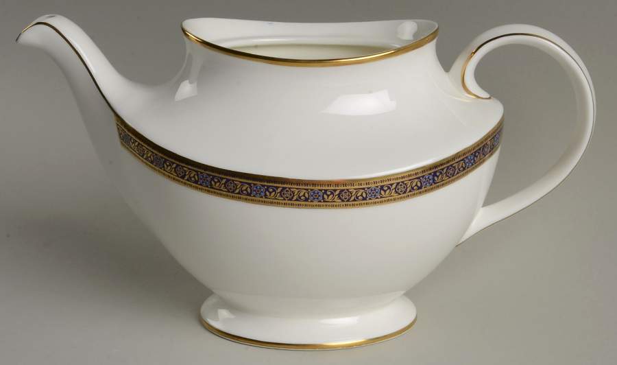 Harlow Teapot No Lid by Royal Doulton-1