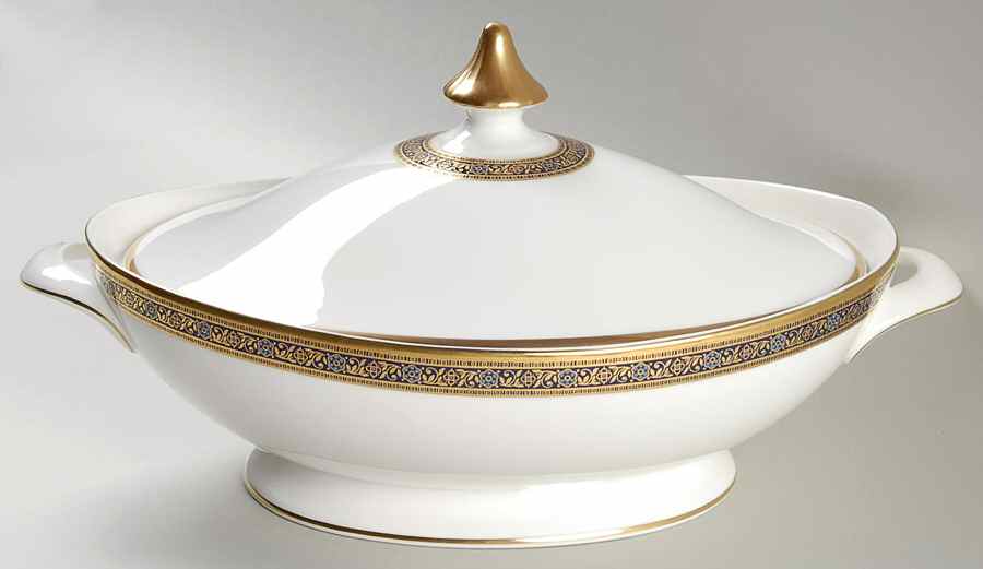 Harlow Oval Covered Vegetable by Royal Doulton-1