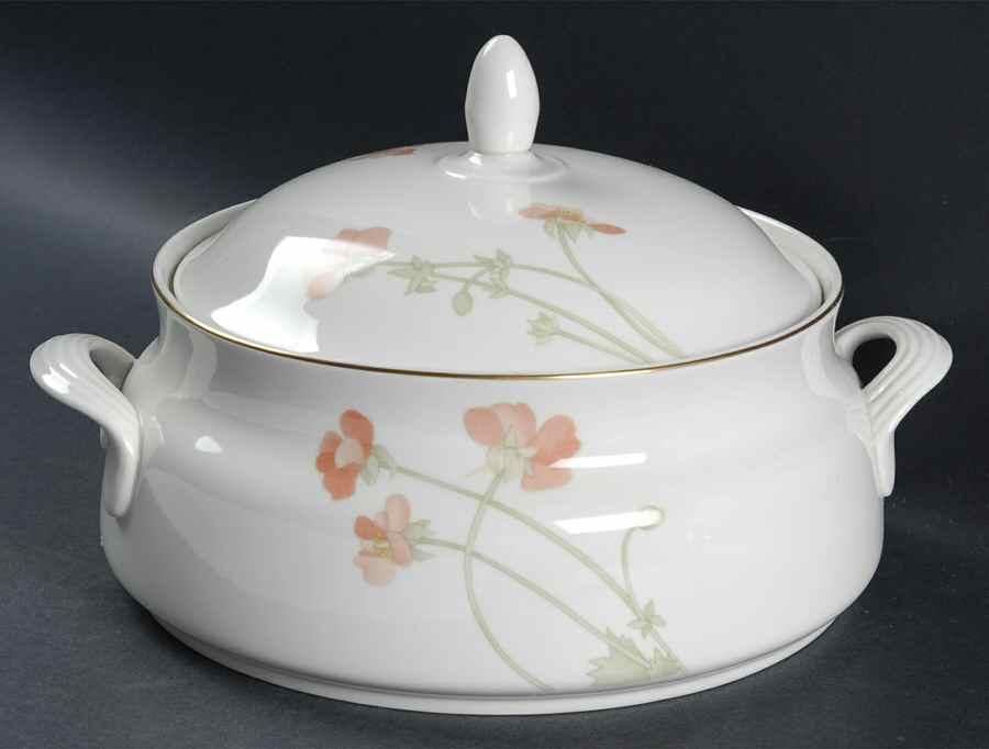 Harmony Round Covered Vegetable by Royal Doulton-1