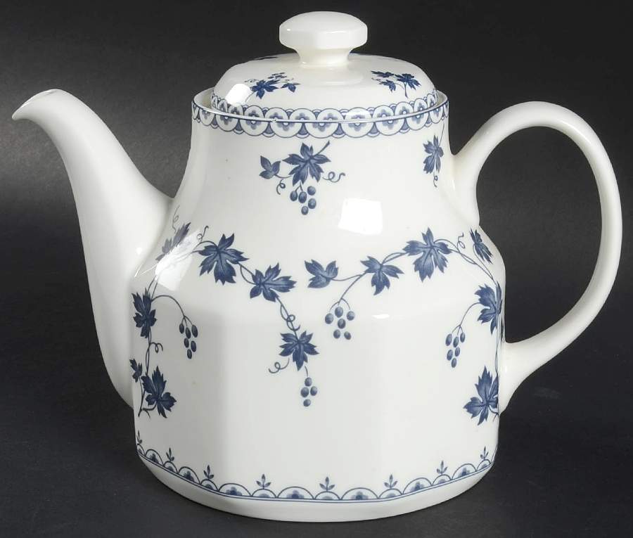 Hartford Teapot & Lid by Royal Doulton-1