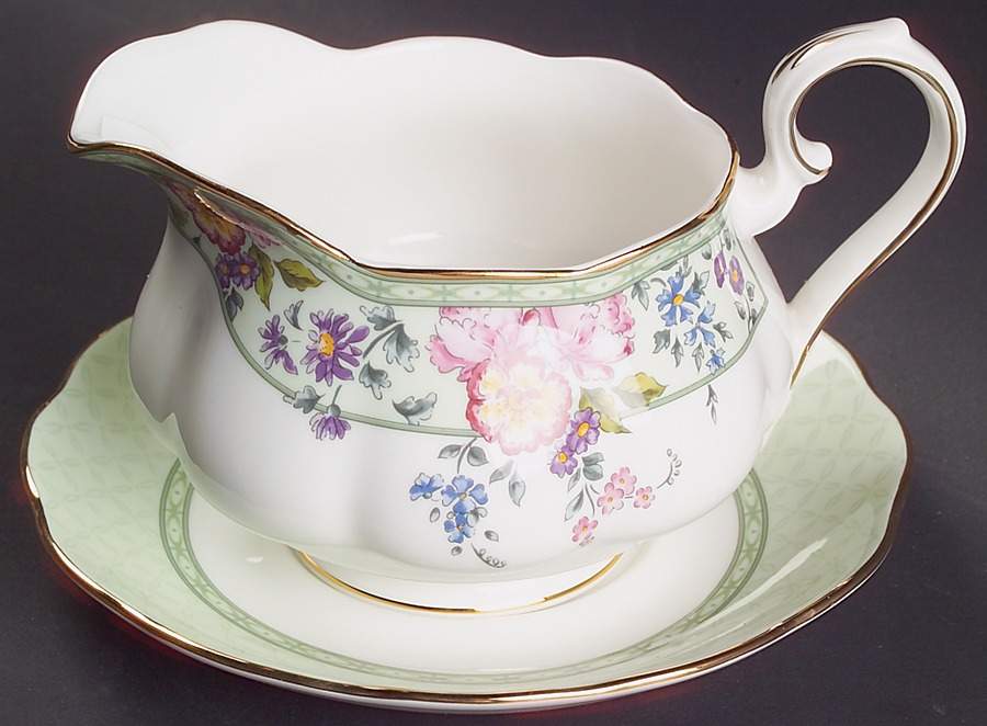 Hartington Gravy Boat & Underplate by Royal Albert-1