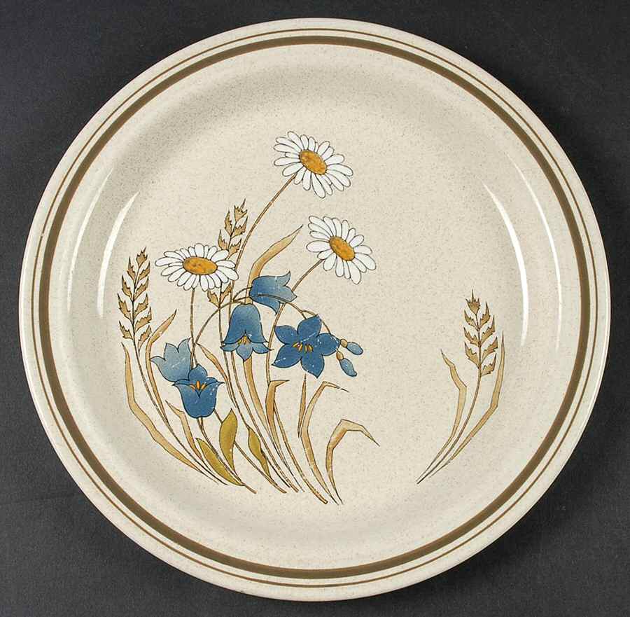 Hill Top Luncheon Plate by Royal Doulton-1