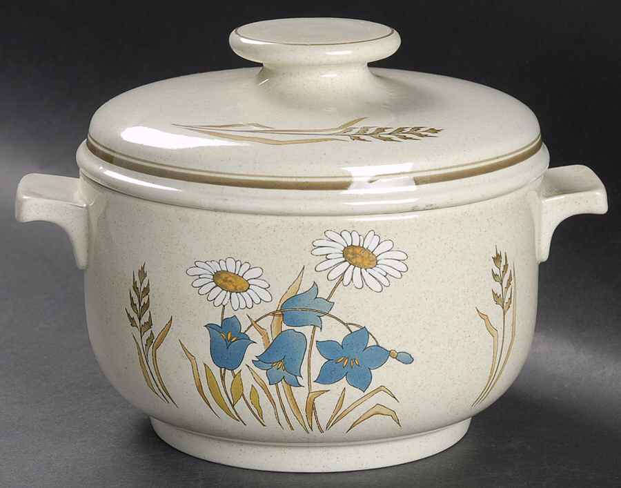 Hill Top 1.25 Qt Round Covered Casserole by Royal Doulton-1