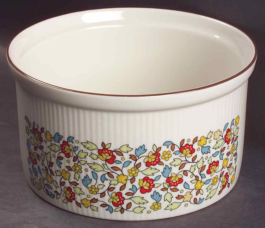 Holiday 6" Souffle by Royal Doulton-1