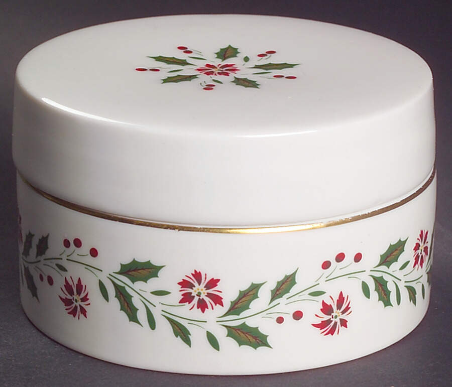 Holly Round Box & Lid by Royal Doulton-1
