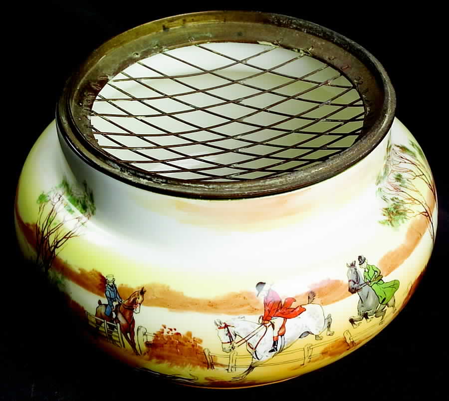 Hunting (John Peel, Bone) Frog Vase with Metal Grid by Royal Doulton-1