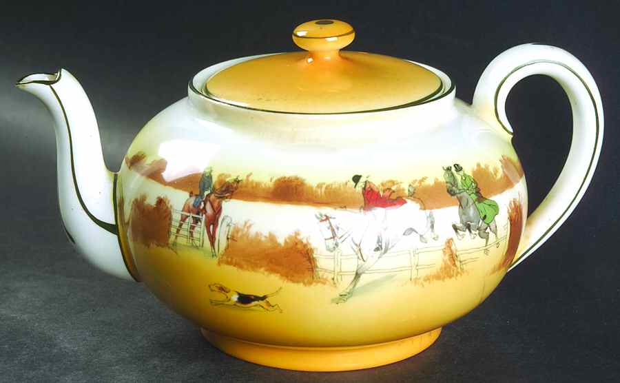 Hunting (John Peel, Bone) Teapot & Lid by Royal Doulton-1