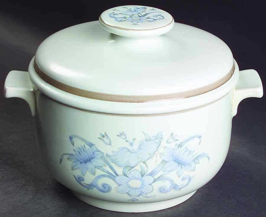 Inspiration 1.25 Qt Round Covered Casserole by Royal Doulton-1