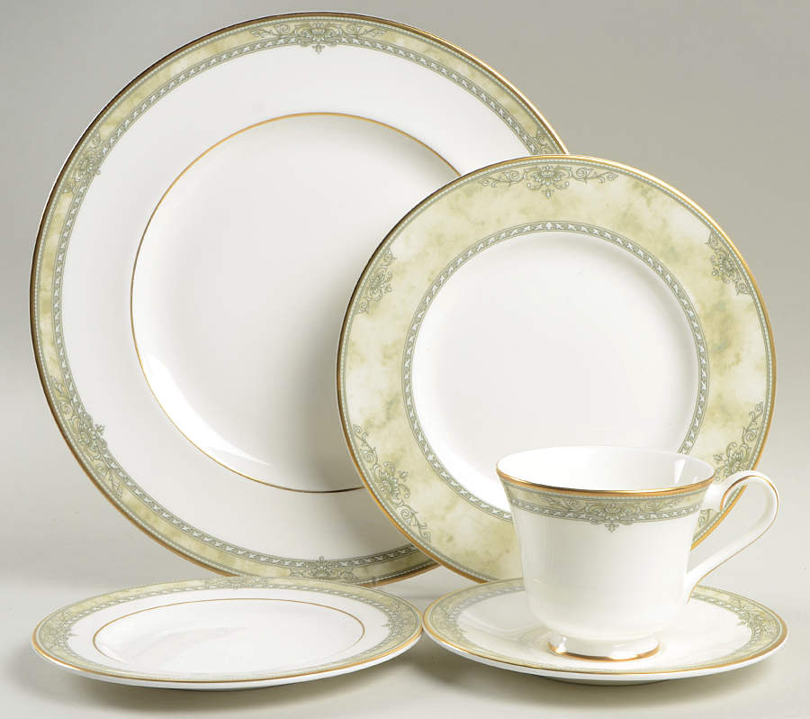 Isabella (Original Shape) 5 Piece Place Setting by Royal Doulton-1