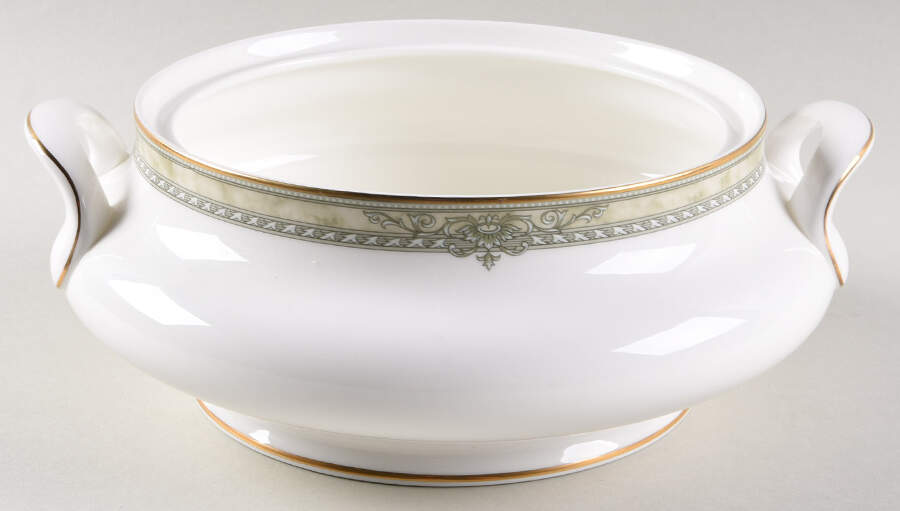 Isabella (Original Shape) Round Vegetable No Lid by Royal Doulton-1