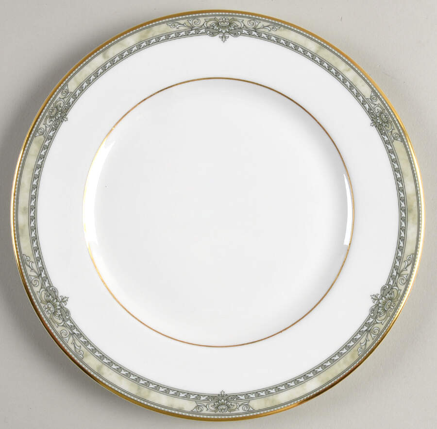 Isabella (Original Shape) Luncheon Plate by Royal Doulton-1