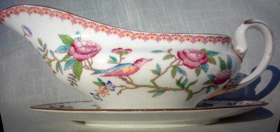 Ito (Smooth) Gravy Boat & Underplate by Royal Doulton-1