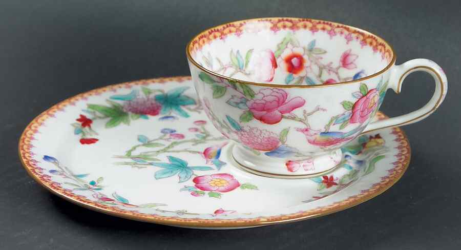 Ito (Smooth) Dessert Plate & Cup Set by Royal Doulton-1