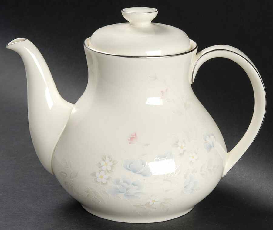 Jessica Teapot & Lid by Royal Doulton-1