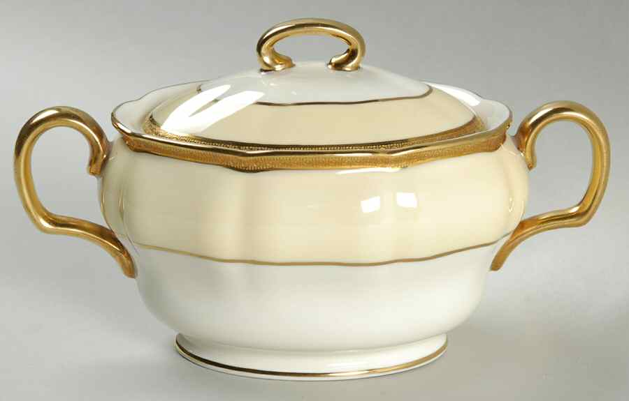 The Jubilee (V1641) Sugar Bowl & Lid by Royal Doulton-1