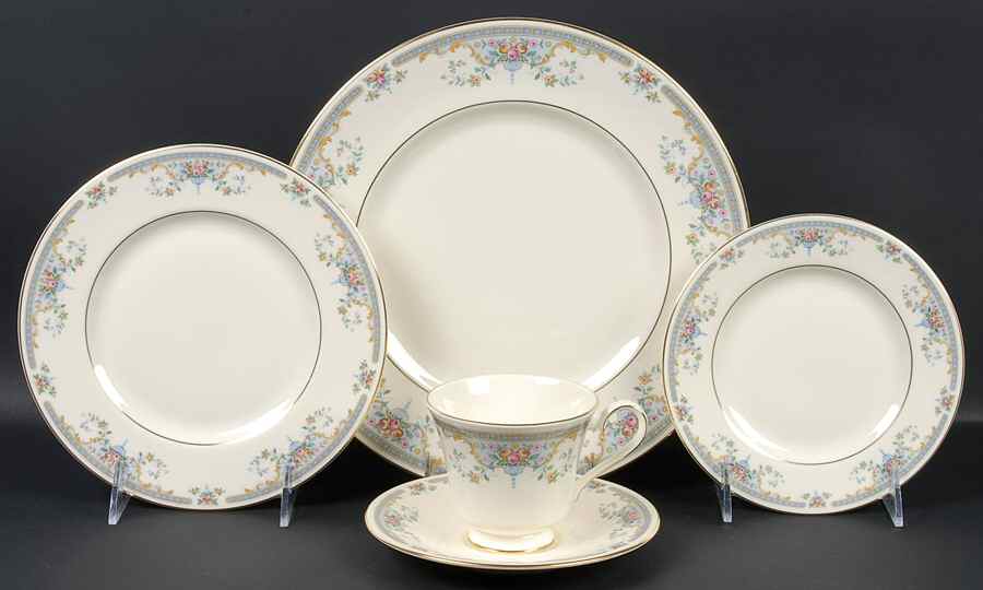 Juliet 5 Piece Place Setting by Royal Doulton-1