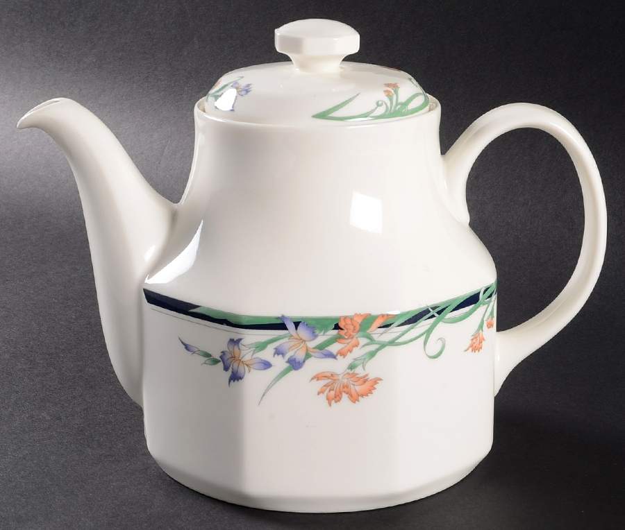 Juno Teapot & Lid by Royal Doulton-1