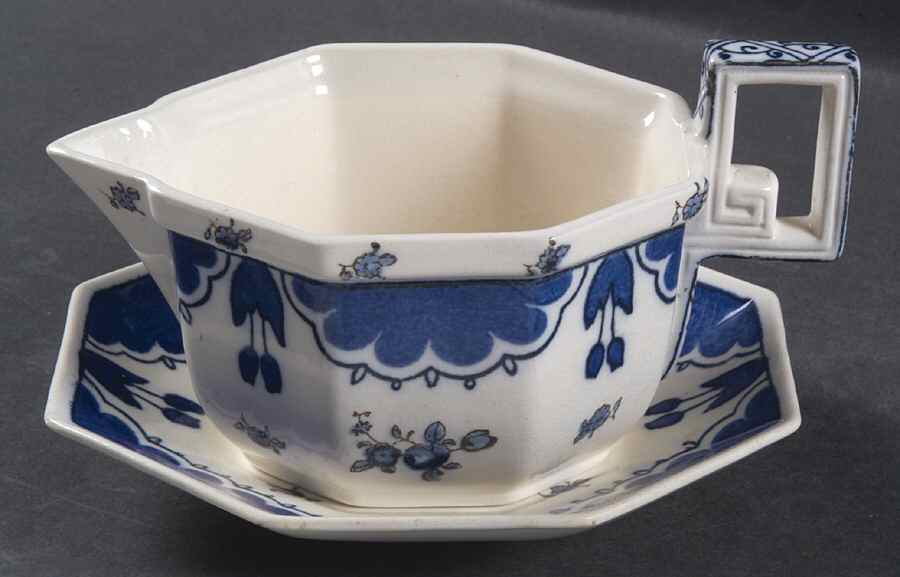 Kay Gravy Boat & Underplate by Royal Doulton-1
