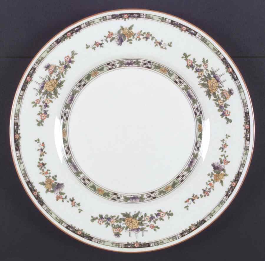 Kenilworth Dinner Plate by Royal Doulton-1