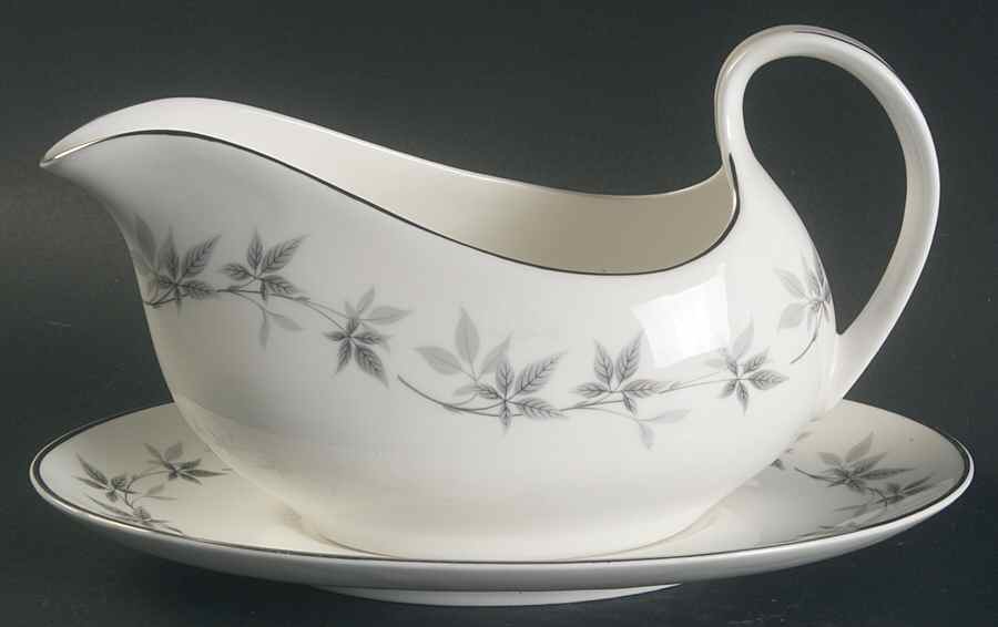 Kimberly Gravy Boat & Underplate by Royal Doulton-1