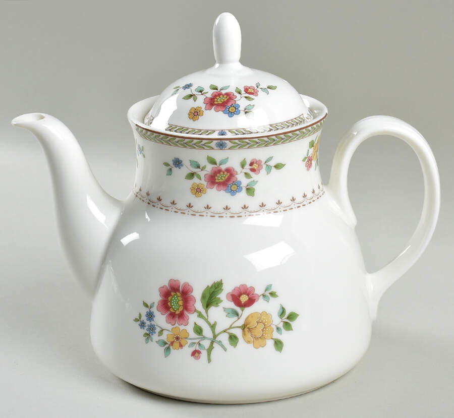 Kingswood Teapot & Lid by Royal Doulton-1