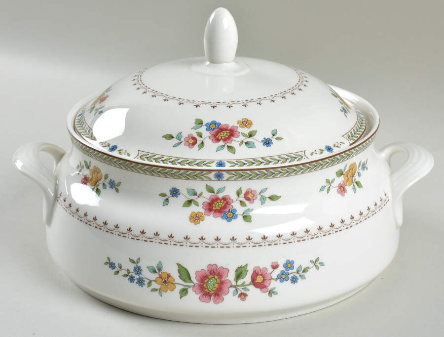 Kingswood Round Covered Vegetable by Royal Doulton-1