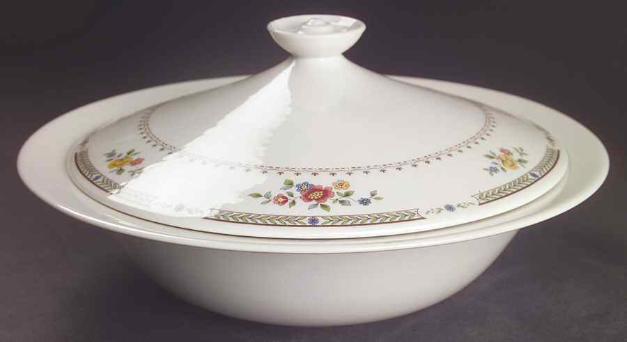 Kingswood Round Covered Vegetable by Royal Doulton-1