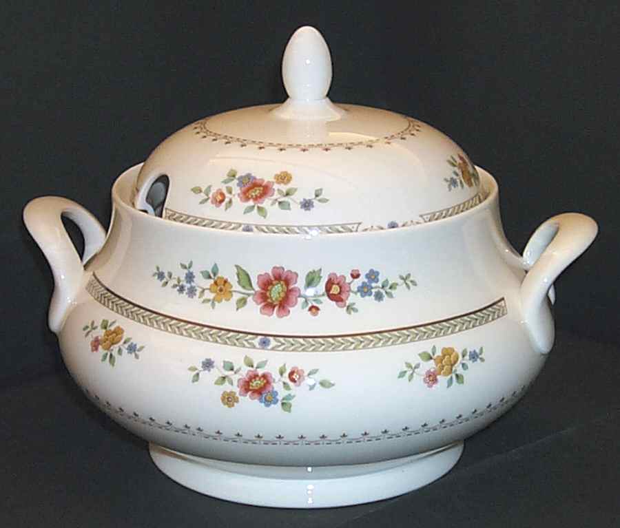 Kingswood Tureen &  Lid by Royal Doulton-1