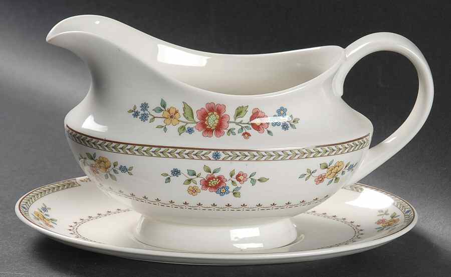 Kingswood Gravy Boat & Underplate by Royal Doulton-1