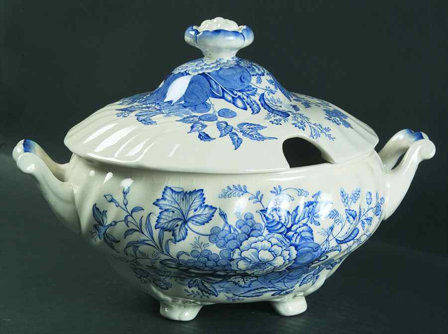 The Kirkwood Blue Tureen &  Lid by Royal Doulton-1