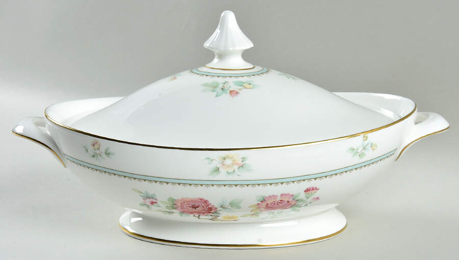 Kismet Oval Covered Vegetable by Royal Doulton-1