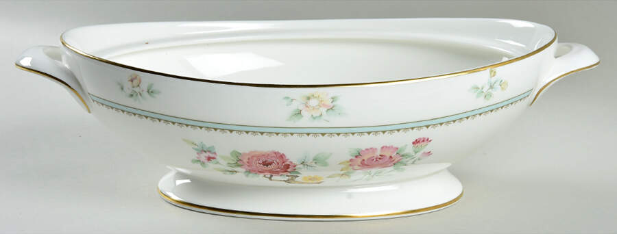 Kismet Oval Vegetable No Lid by Royal Doulton-1