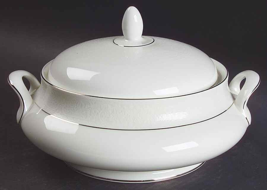 Lace Point Round Covered Vegetable by Royal Doulton-1