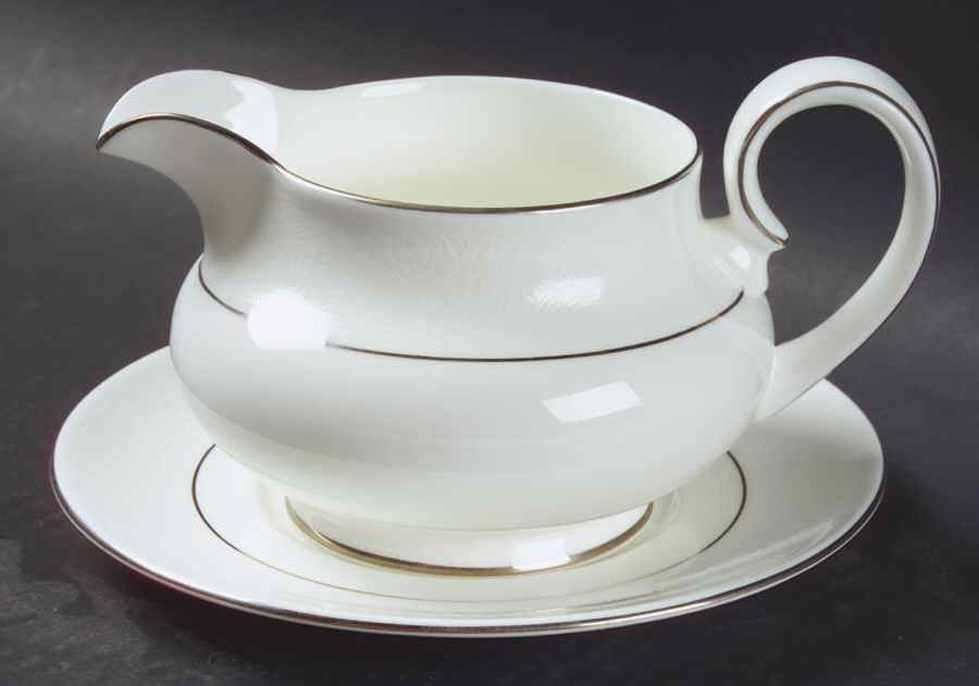 Lace Point Gravy Boat & Underplate by Royal Doulton-1