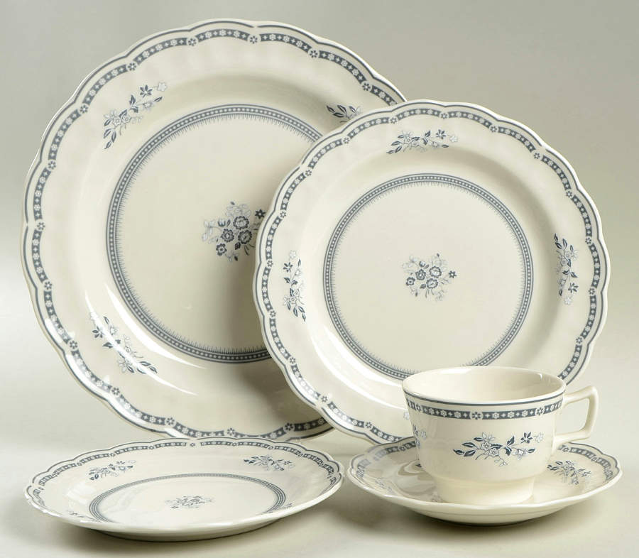 Langdale 5 Piece Place Setting by Royal Doulton-1