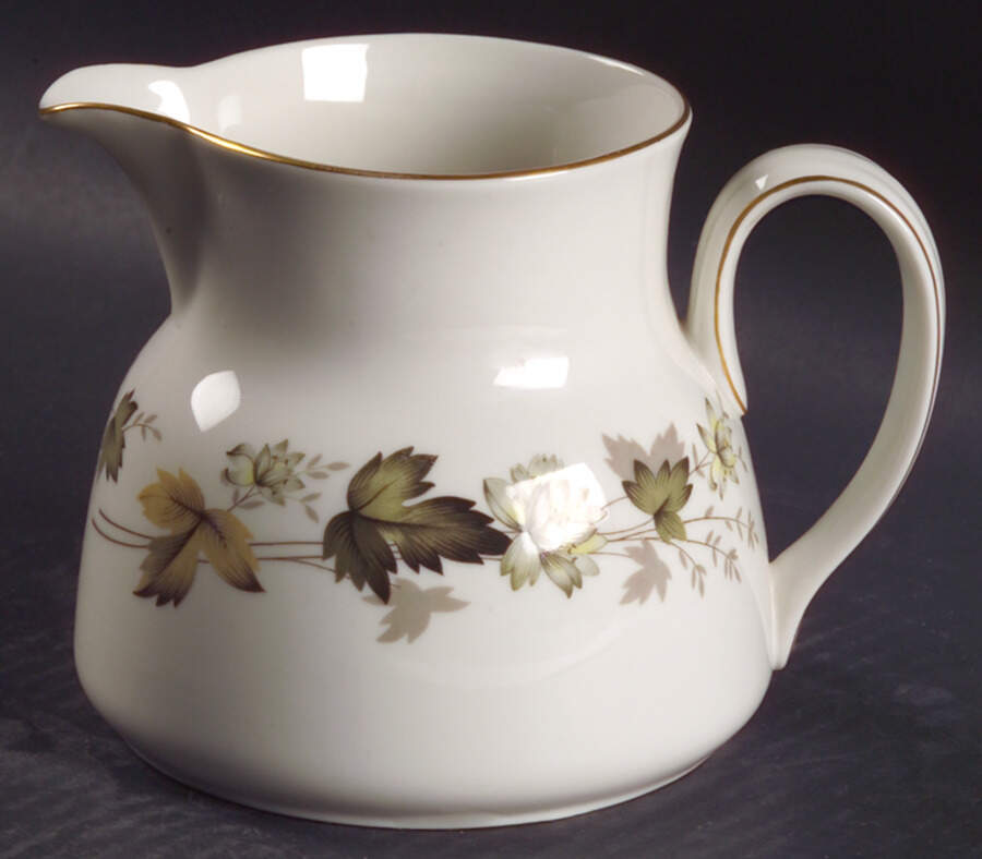 Larchmont 16 Oz Pitcher by Royal Doulton-1